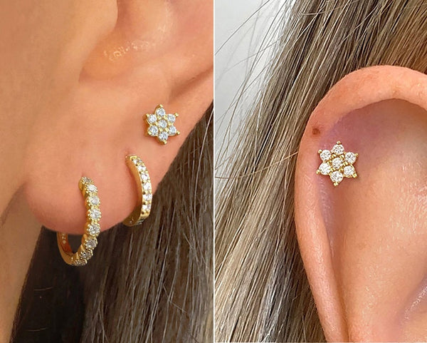Delicate Flower Cartilage Gold Stud Earrings • conch earrings • tiny stud earrings • cartilage • helix • tragus stud earrings • screw back